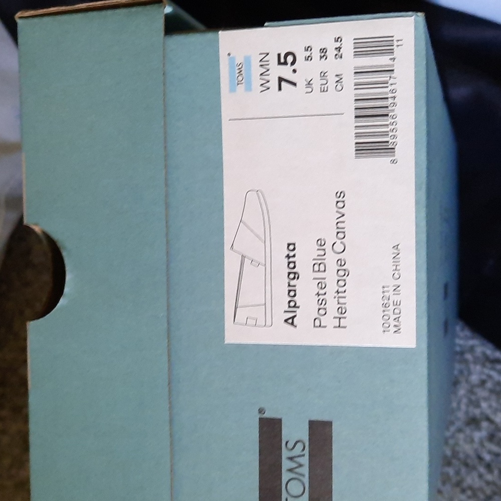 Tom's women's shoes: pastel blue